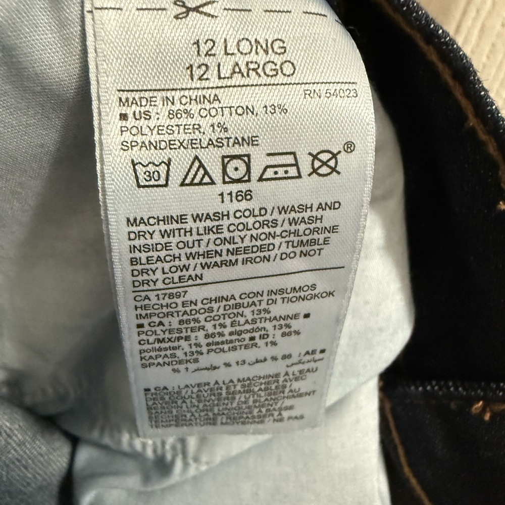 Old Navy Women's Dark Mid-Rise Blue Jeans - Picture 4 of 11